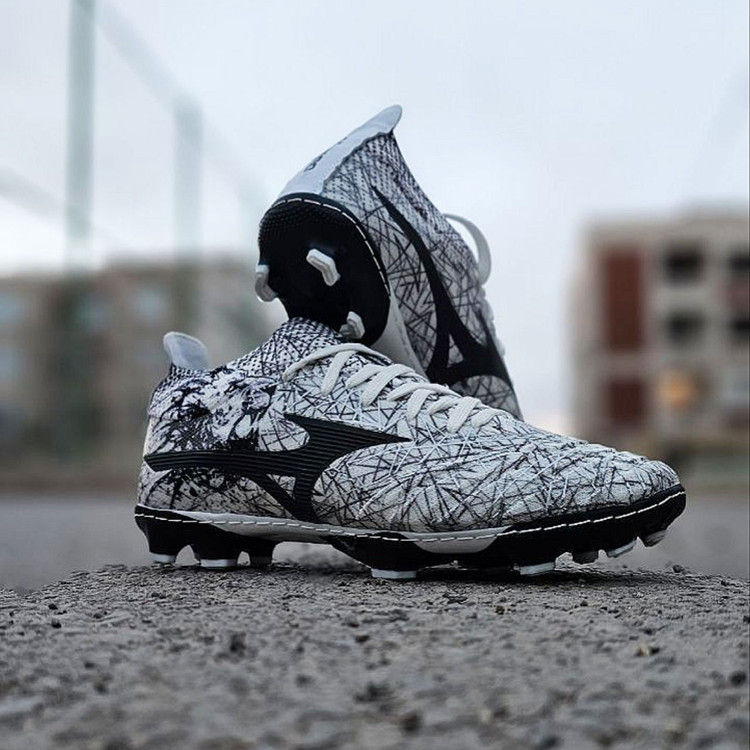 کفش فوتبال میزانو سفید Mizuno