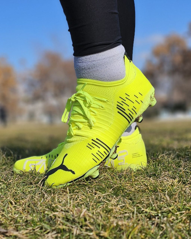 کفش فوتبال پوما فیوچر فسفری Puma Future