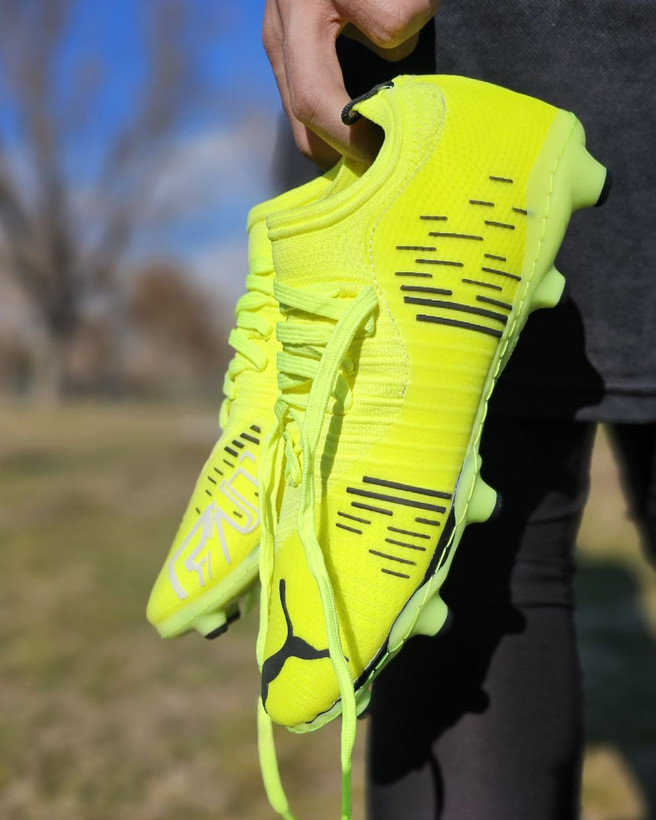 کفش فوتبال پوما فیوچر فسفری Puma Future