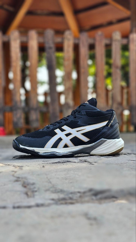 کفش والیبال اسیکس مشکی طلایی سفید Asics