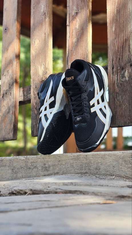 کفش والیبال اسیکس مشکی طلایی سفید Asics