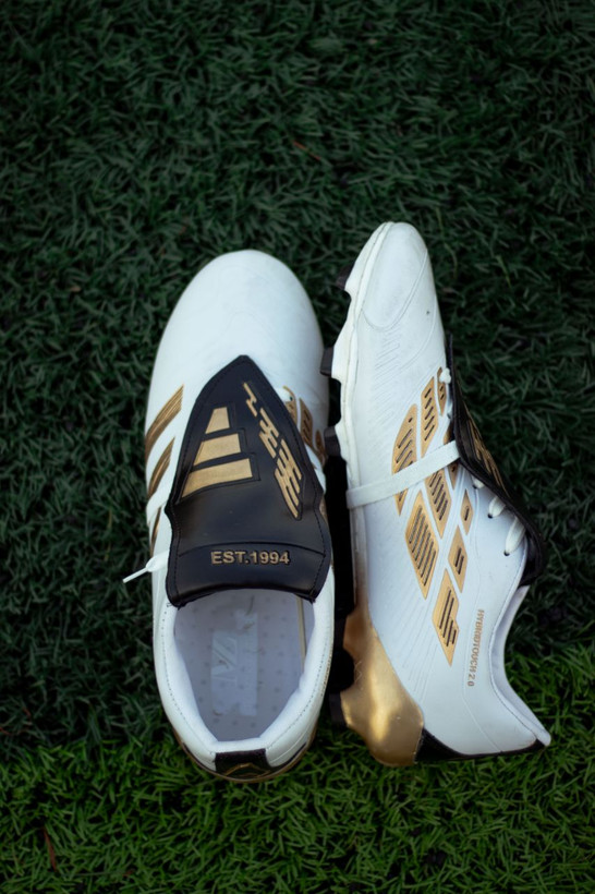 کفش فوتبال بلینگهام سفید طلایی Adidas Bellingham