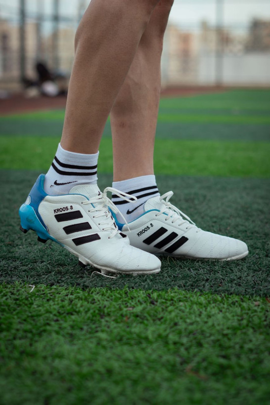کفش فوتبال آدیداس کروس سفید ابی Adidas Kroos