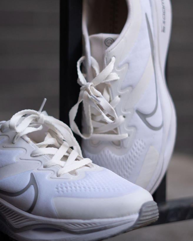 کفش اسپورت رانینگ نایک ایرزوم لبخند سفید Nike Airzoom