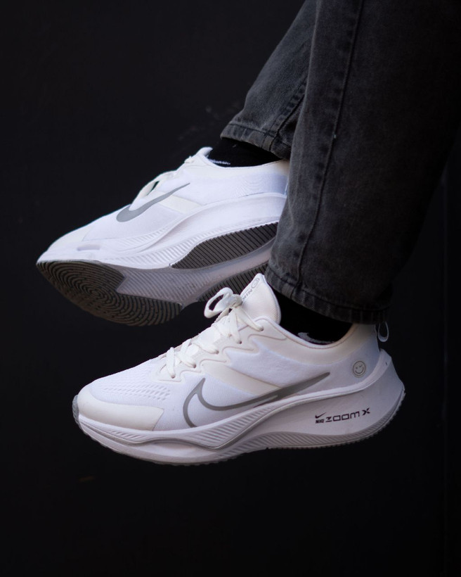 کفش اسپورت رانینگ نایک ایرزوم لبخند سفید Nike Airzoom