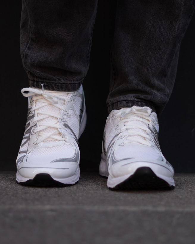 کفش اسپورت اسیکس سفید Asics