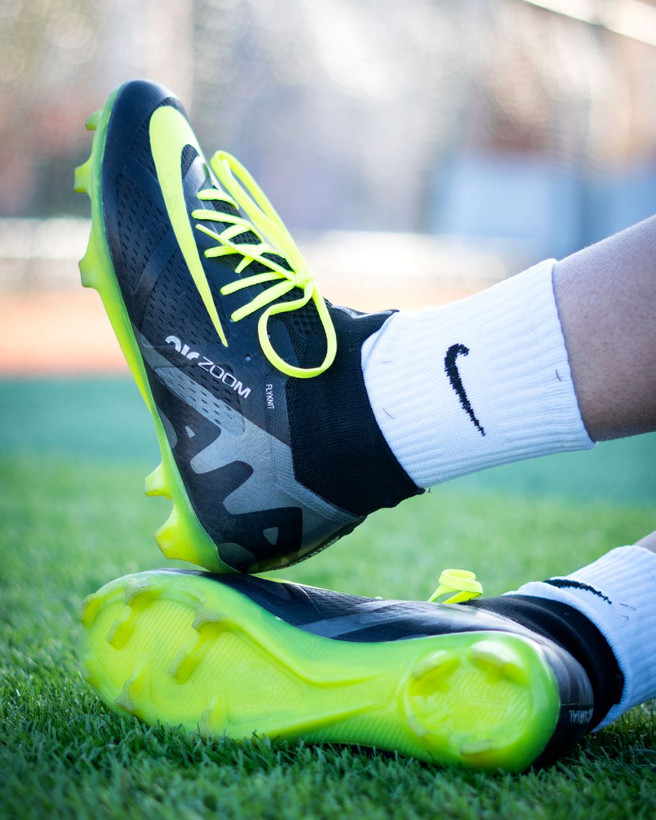 کفش فوتبال نایک ایرزوم مشکی سبز ساقدار Nike Airzoom