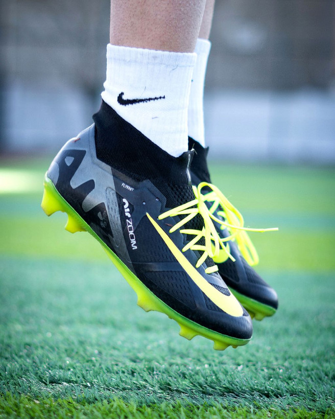 کفش فوتبال نایک ایرزوم مشکی سبز ساقدار Nike Airzoom