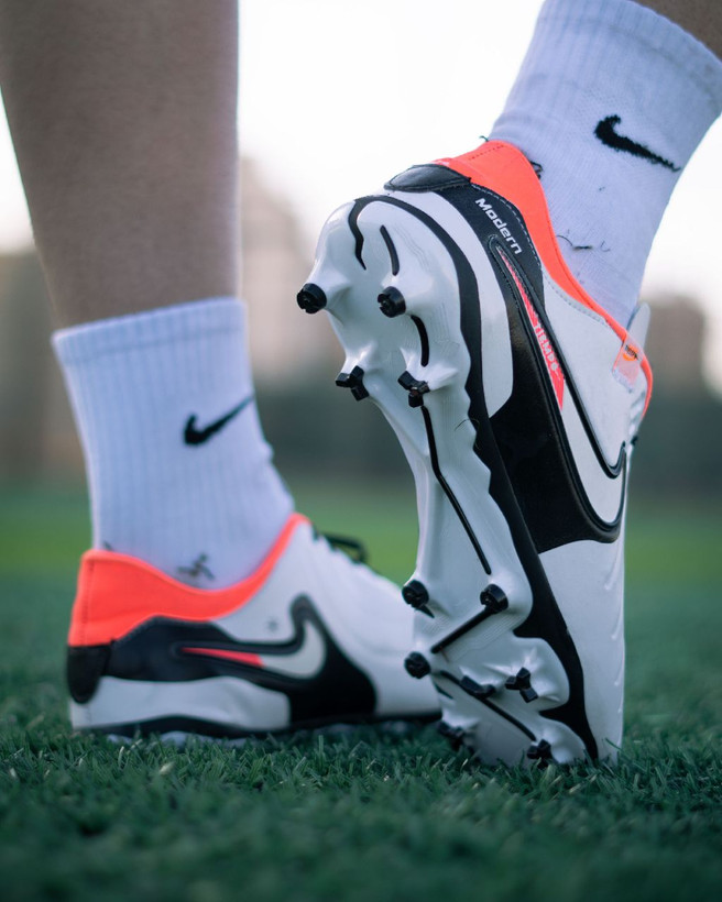 کفش فوتبال نایک تمپو لجند ۱۰ سفید قرمز Nike Tiempo Legend 10
