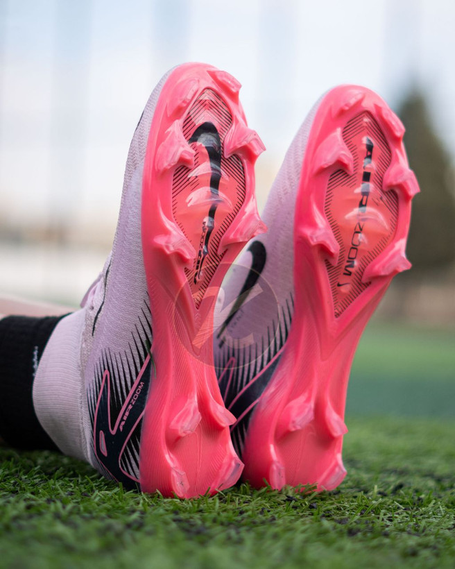 کفش فوتبال نایک ویپور۱۶ صورتی ساقدار Nike vapor16