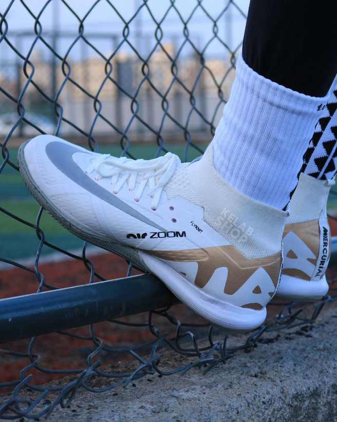 کفش فوتسال نایک ایرزوم سفیدطلایی ساقدار Nike Airzoom