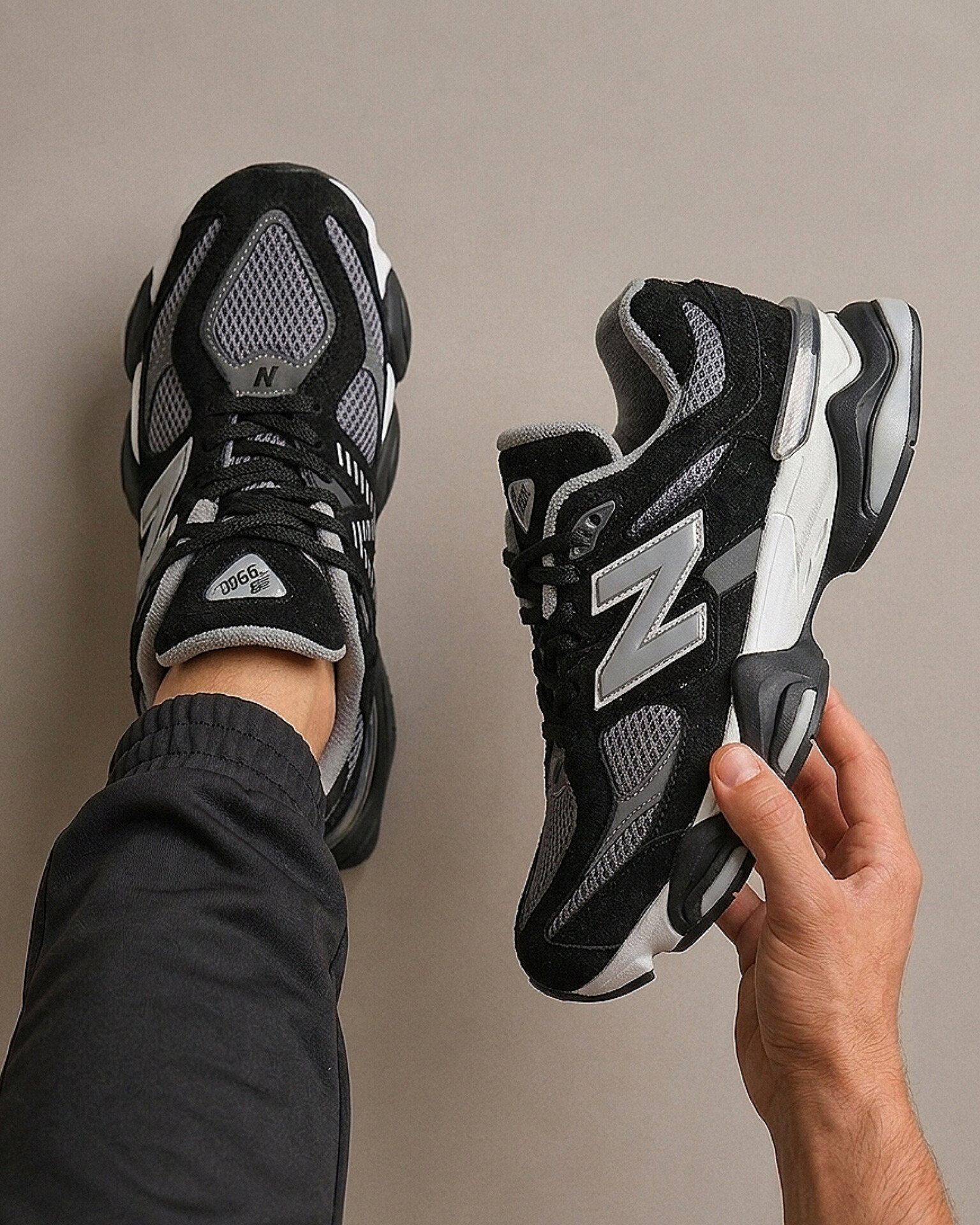 کتانی نیو بالانس ۹۹۰ مشکی new balance 990