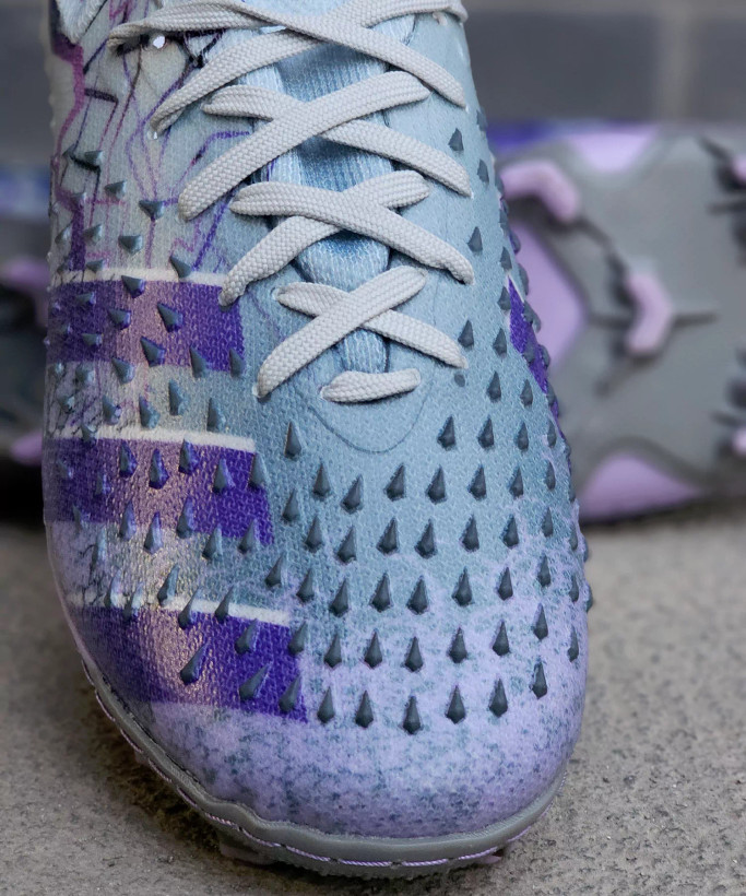 کفش فوتبال آدیداس پردیتور فریک ۲۰۲۴ سفید بنفش Adidas Predator Freak