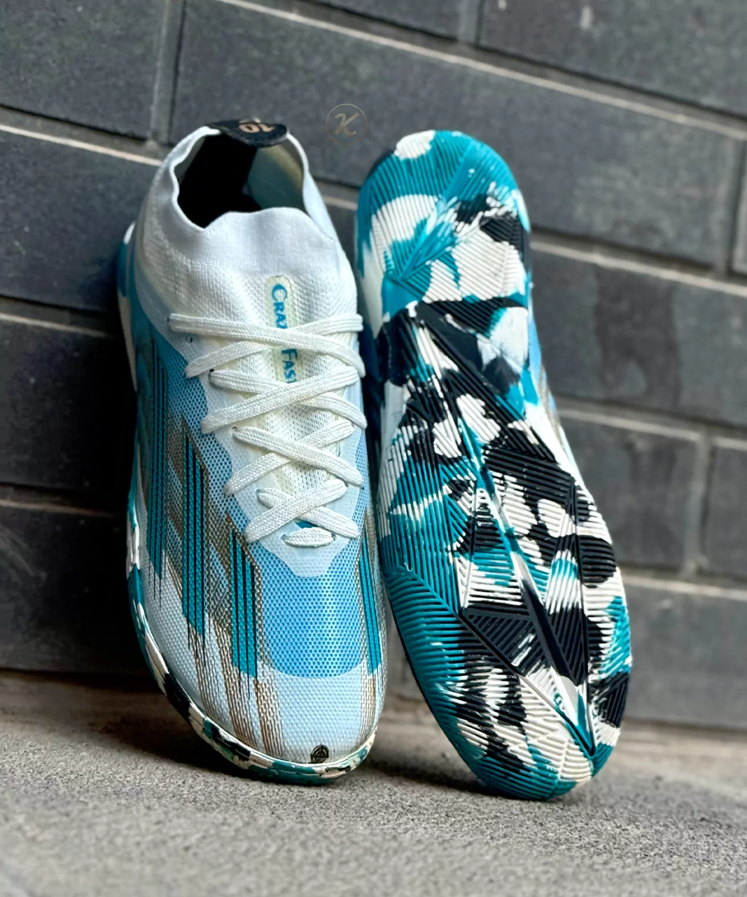 کفش فوتسال آدیداس کریزی فست سفید آبی  Adidas Crazy Fast